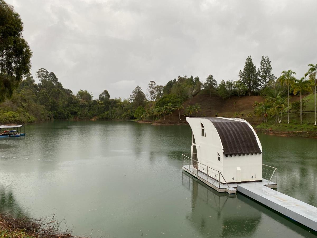 Hotel Casa Flotante La Trinidad Guatapé Exteriér fotografie