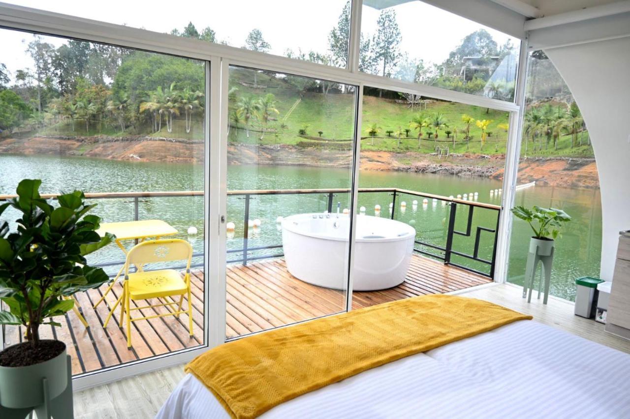 Hotel Casa Flotante La Trinidad Guatapé Exteriér fotografie