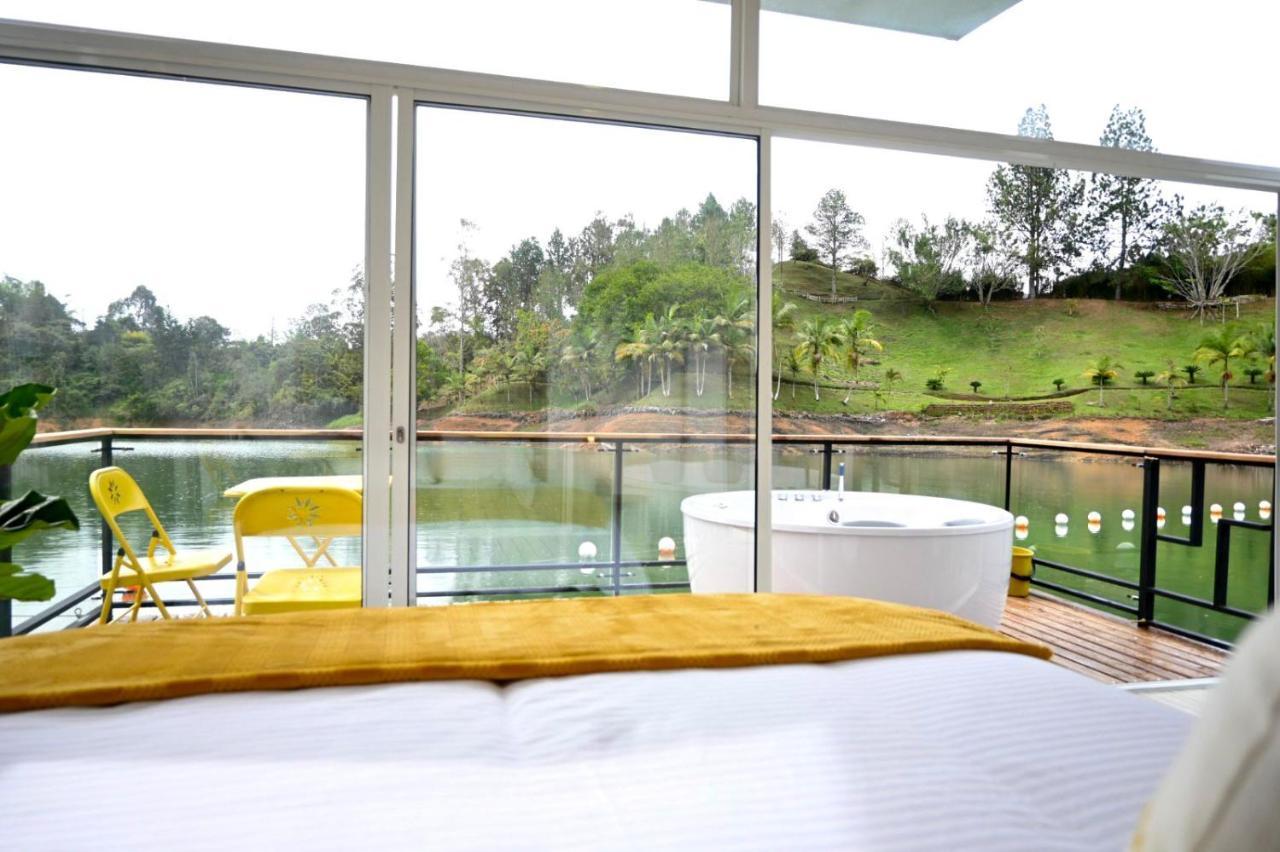 Hotel Casa Flotante La Trinidad Guatapé Exteriér fotografie