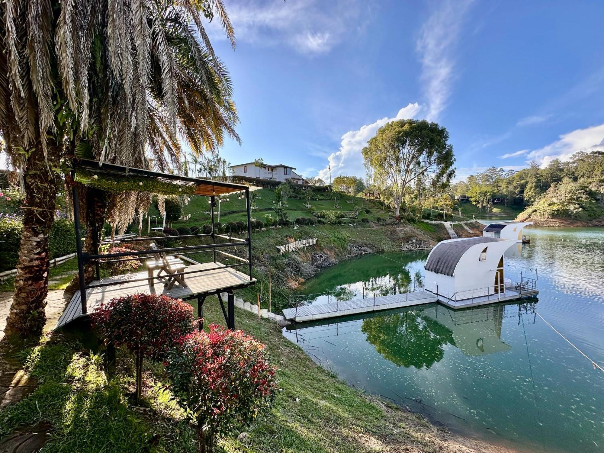 Hotel Casa Flotante La Trinidad Guatapé Exteriér fotografie
