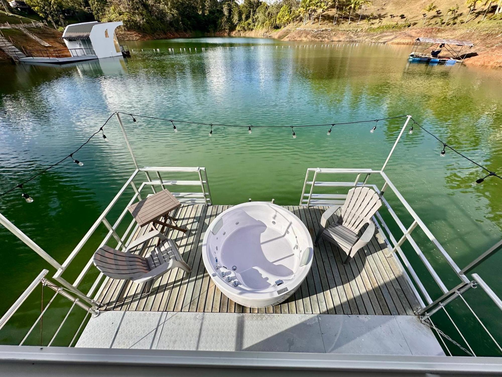 Hotel Casa Flotante La Trinidad Guatapé Exteriér fotografie