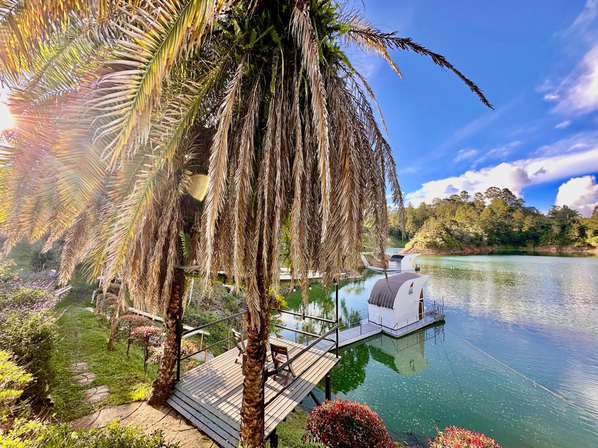 Hotel Casa Flotante La Trinidad Guatapé Exteriér fotografie
